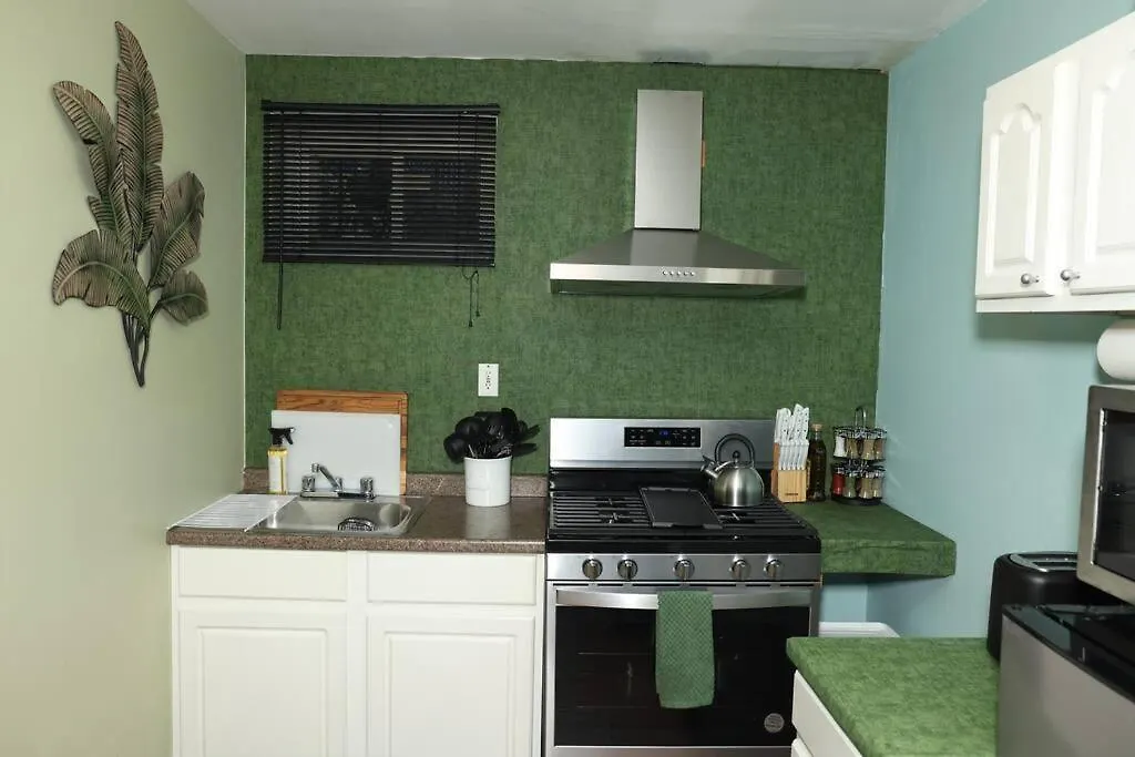 Tropical Oasis-Private Studio-Near Jfk Apartment New York United States