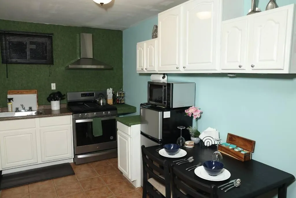 Tropical Oasis-Private Studio-Near Jfk Apartment New York