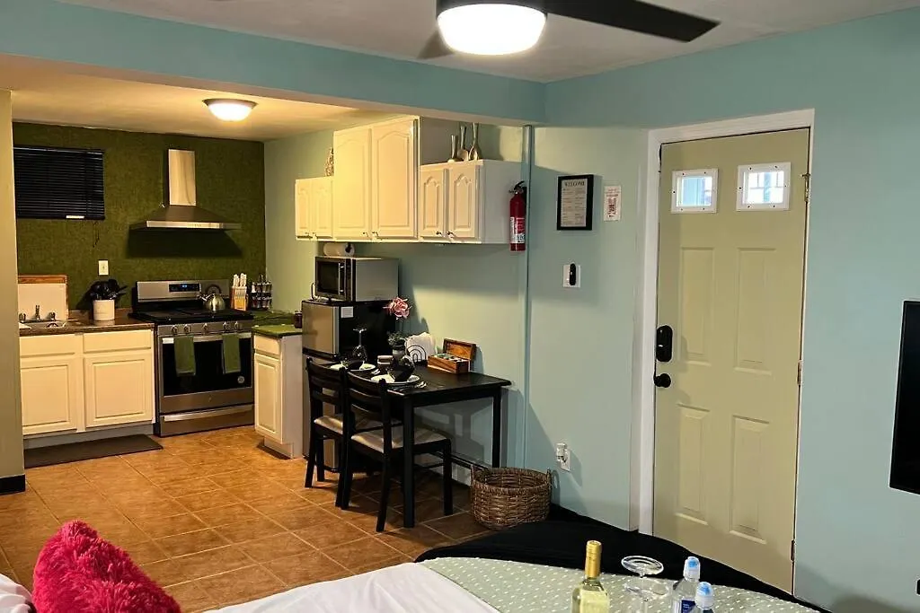 Tropical Oasis-Private Studio-Near Jfk Apartment New York